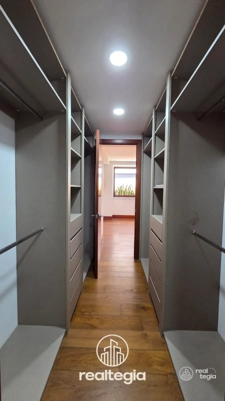 APARTAMENTO VISTA HERMOSA ZONA 15 - 3