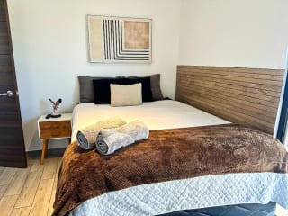 Amueblado y equipado / 3 dormitorios — Apartamento en Alquiler en Zona 10, Guatemala, Ciudad — miniatura 15 de 17