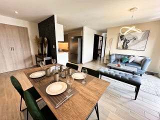 Amueblado y equipado / 3 dormitorios — Apartamento en Alquiler en Zona 10, Guatemala, Ciudad — miniatura 7 de 17