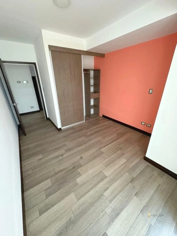 APARTAMENTO EN RENTA – Edificio San Isidro 20/21, Zona 16 - 4