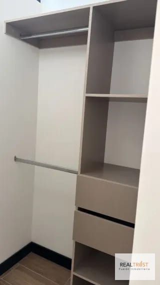 Apartamento en renta ubicado cerca de la universidad marroquín — Apartamento en Alquiler en Zona 10, Guatemala, Ciudad — miniatura 7 de 9