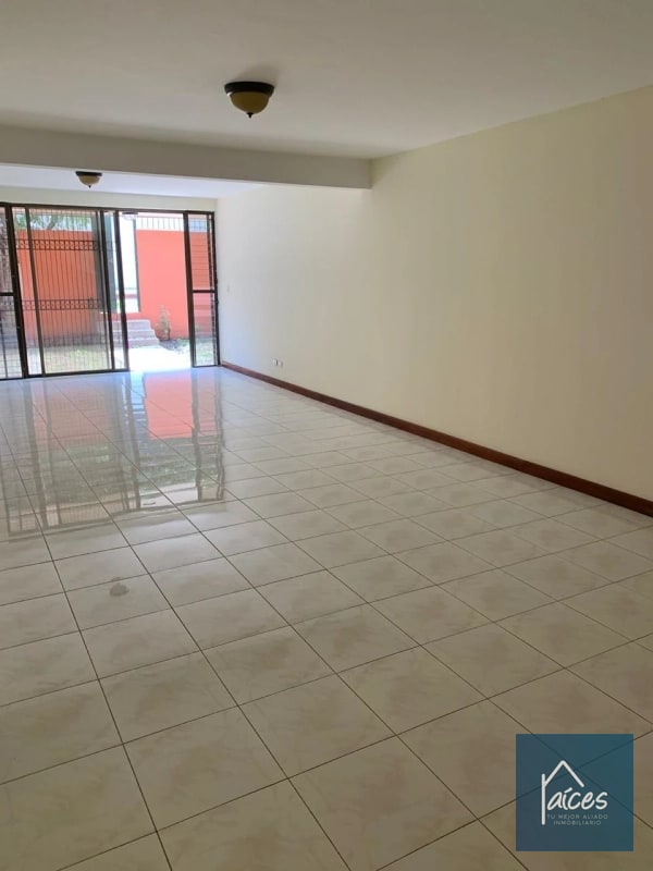 Townhouse/apto en venta VILLA REAL Zona 10 (D) - 9