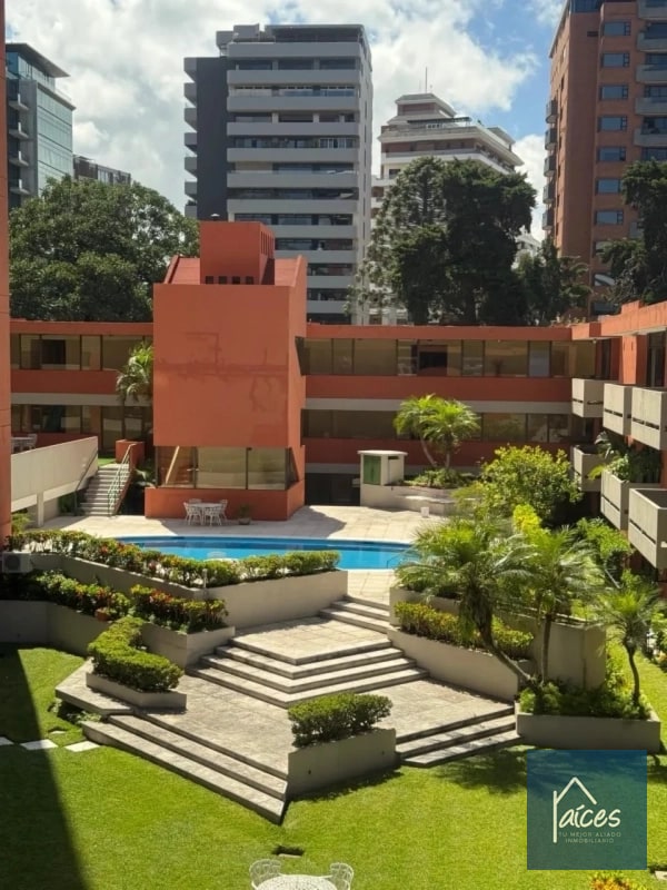 Townhouse/apto en venta VILLA REAL Zona 10 (D) - 10