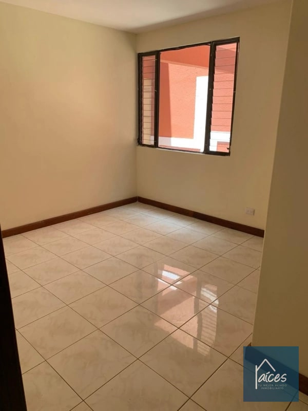 Townhouse/apto en venta VILLA REAL Zona 10 (D) - 7