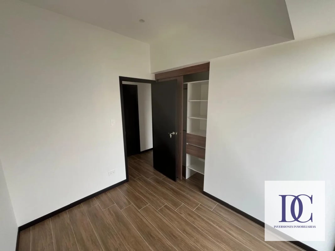 APARTAMENTO EN VENTA – EDIFICIO MARABI | MARISCAL ZONA 11 - 13