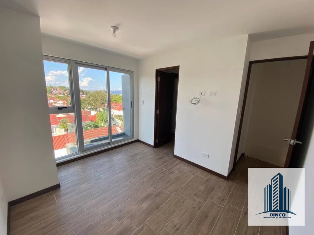 Vendo Apartamento en Edificio Nuvo - El Naranjo - 3