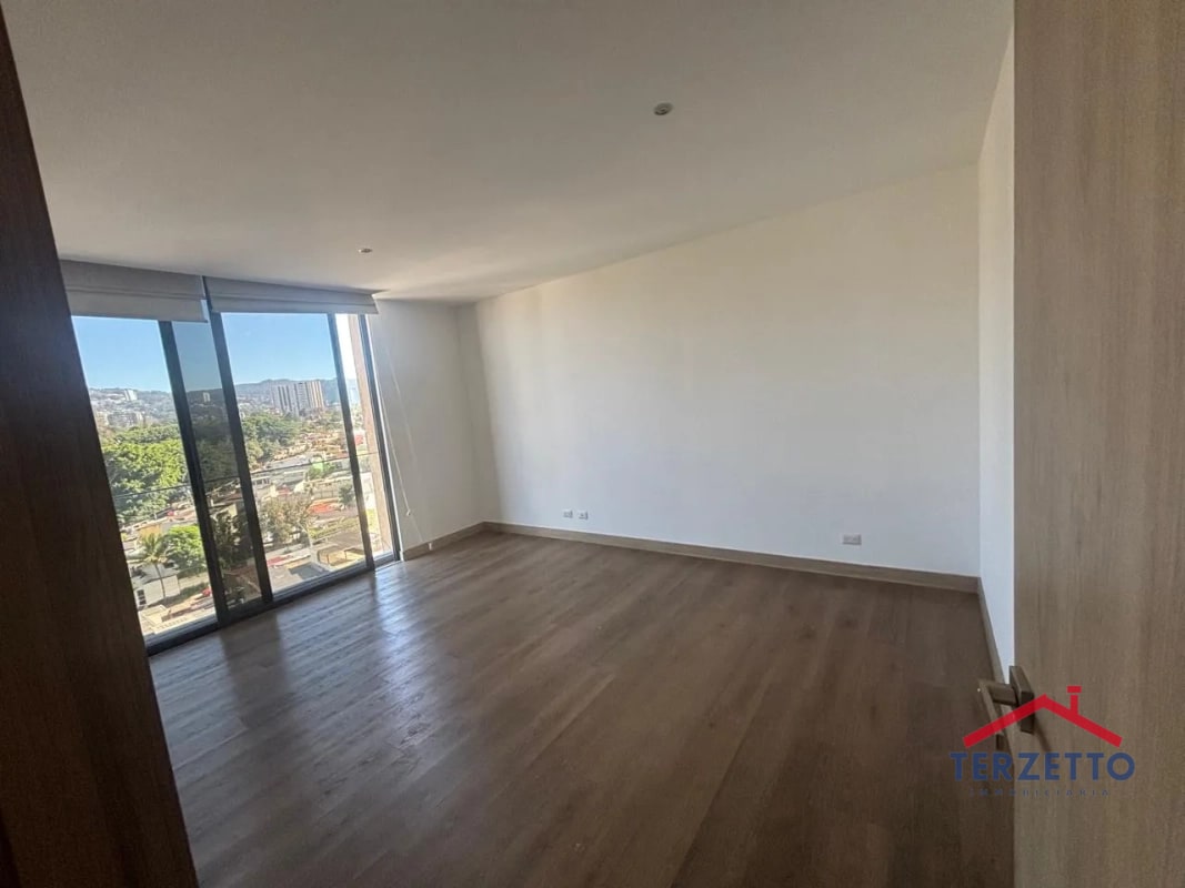 Apartamento Trivá Zona 15 - 13