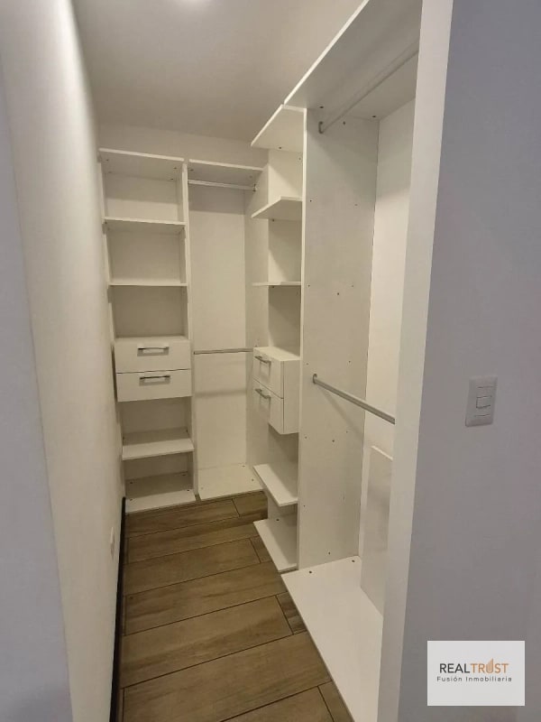 RENTO MODERNO APARTAMENTO AMUEBLADO EN ZONA 15, SECTOR DEL PARQUE, VISTA HERMOSA 1 - 2