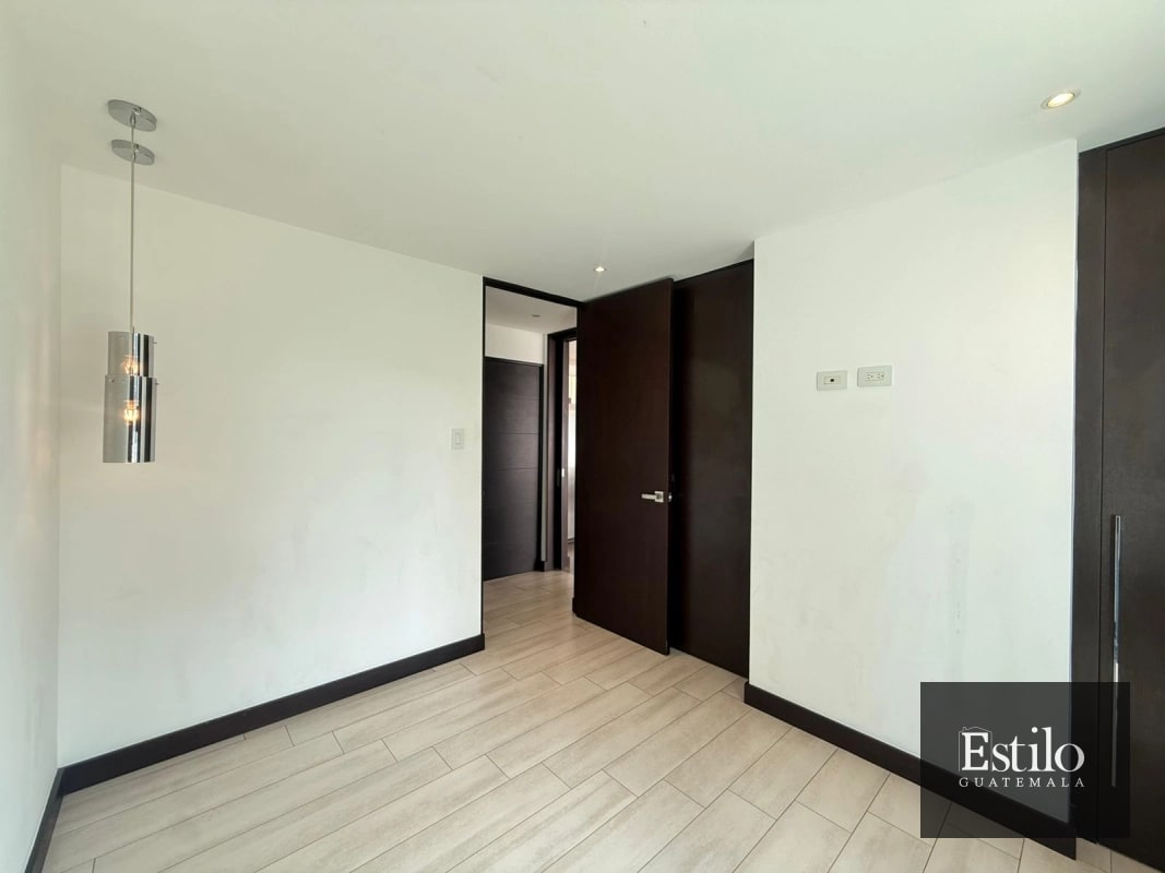 APARTAMENTO EN VENTA ZONA 15 - 6