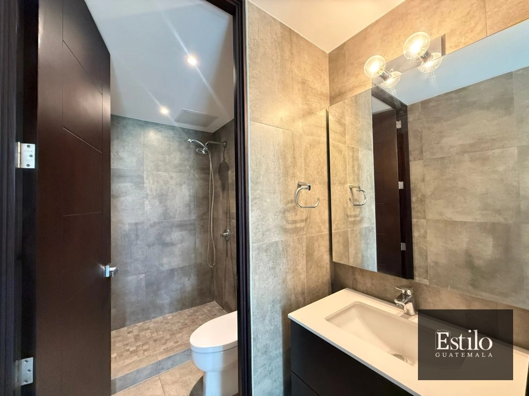 APARTAMENTO EN VENTA ZONA 15 - 5