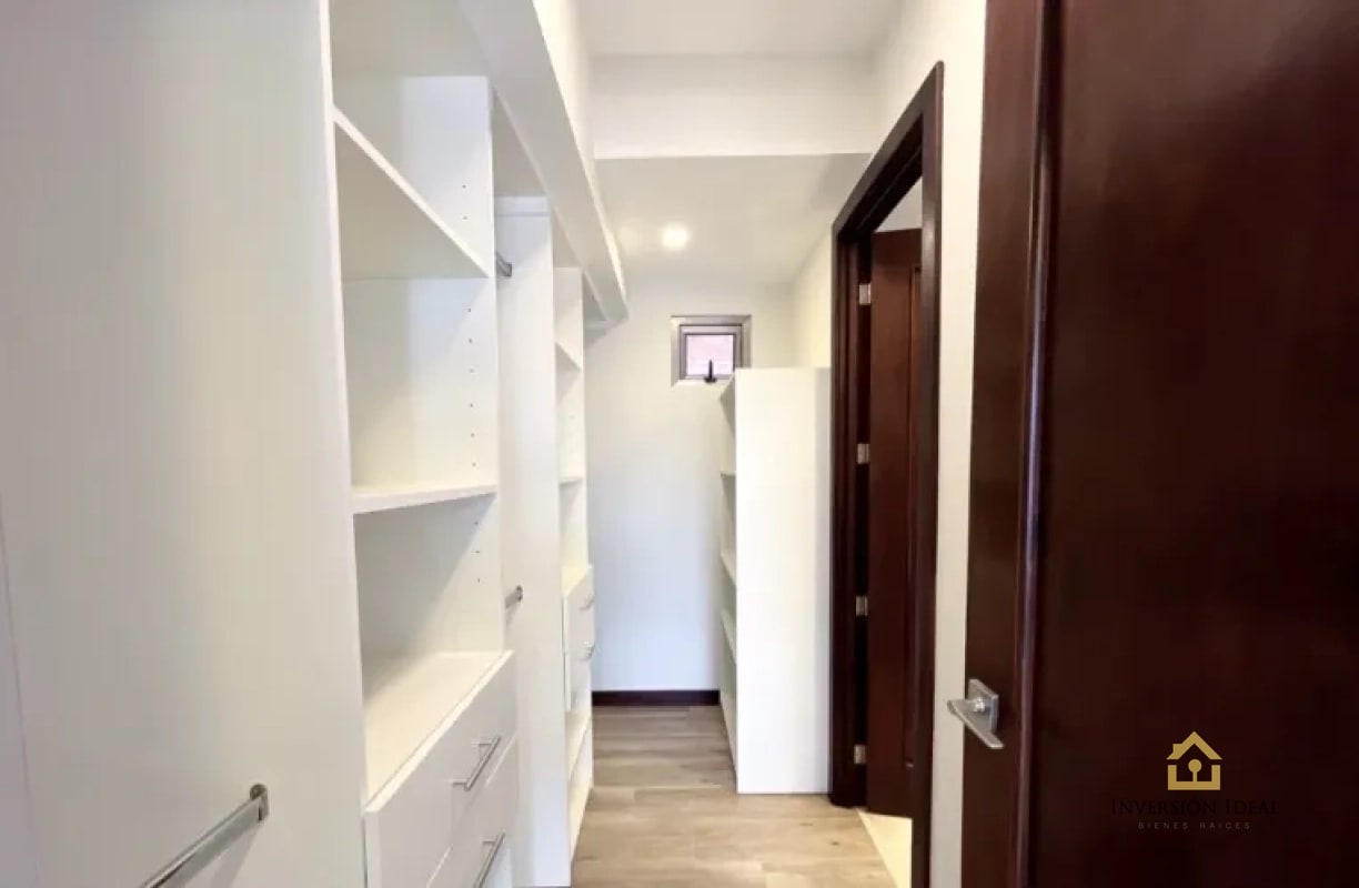 Apartamento en Renta - $1,225 | Edificio Taormina Z.15 | 1 Habitación + Bodega + Amenidades Top - 9