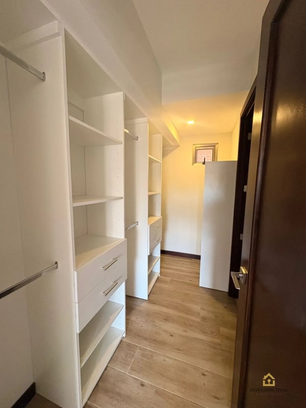 Apartamento en Renta - $1,225 | Edificio Taormina Z.15 | 1 Habitación + Bodega + Amenidades Top - 3