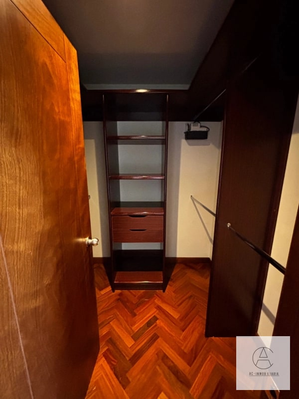 Apartamento amplio en renta , zona 14 - 9