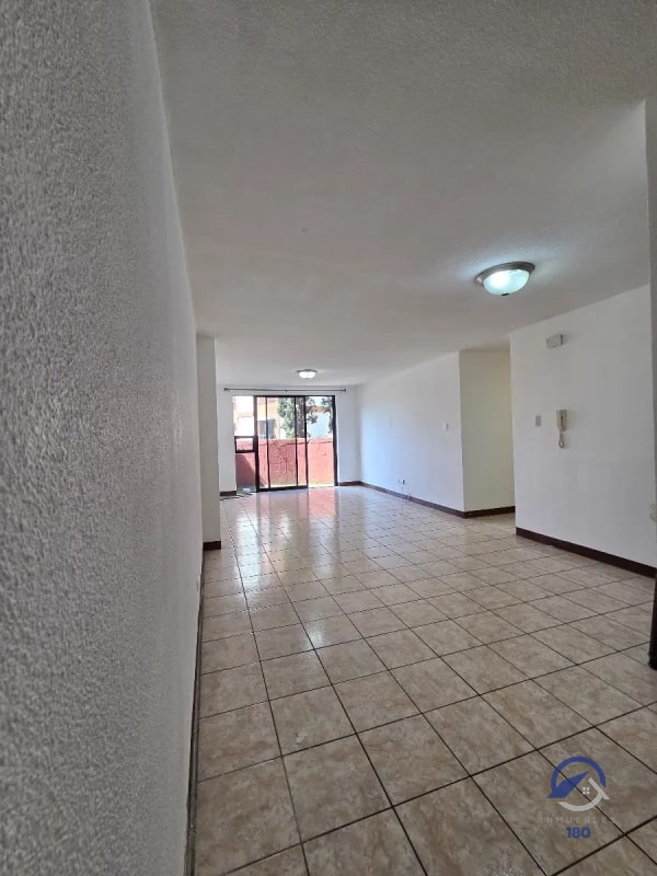 Amplio apartamento en renta en Balcones de Las Charcas, zona 11 - 16