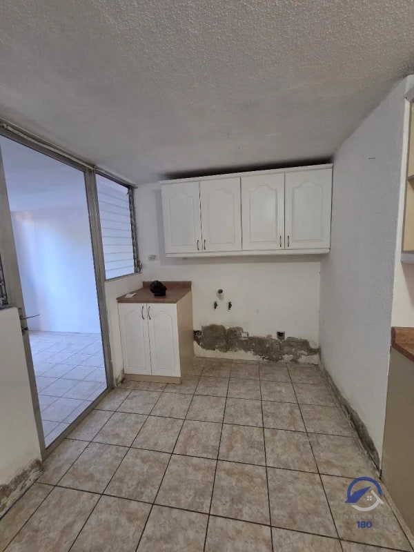 Amplio apartamento en renta en Balcones de Las Charcas, zona 11 - 12