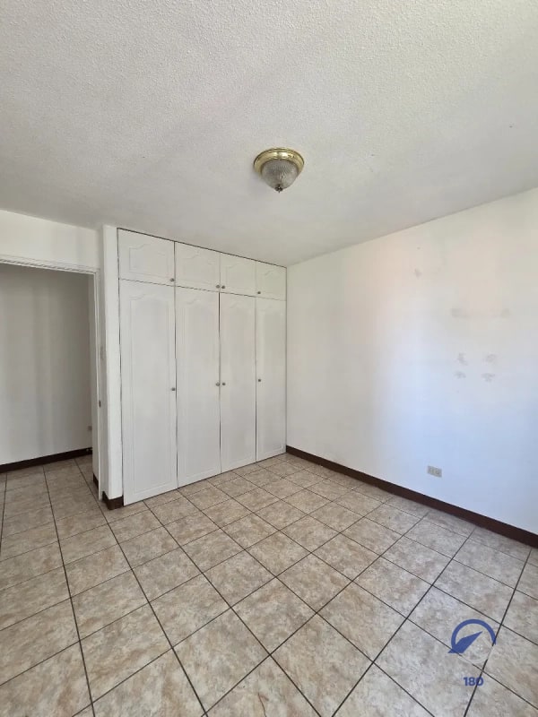 Amplio apartamento en renta en Balcones de Las Charcas, zona 11 - 9