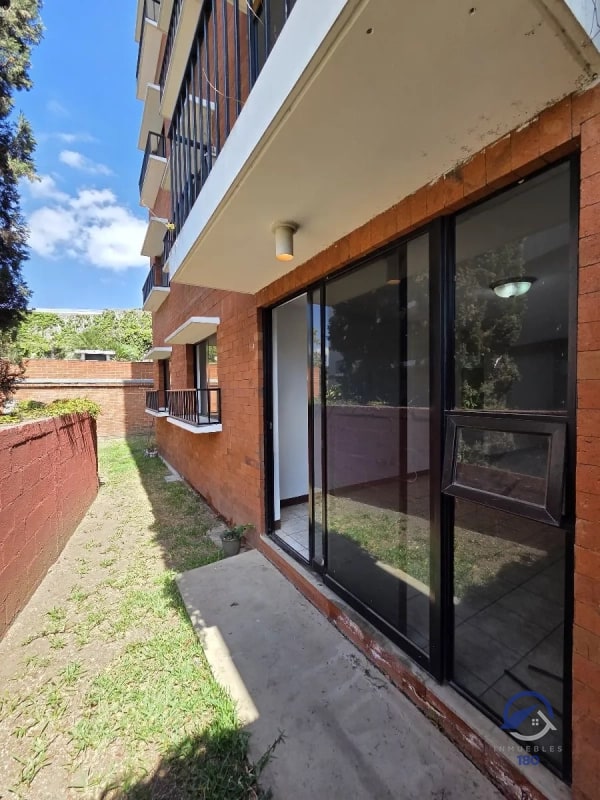 Amplio apartamento en renta en Balcones de Las Charcas, zona 11 - 1
