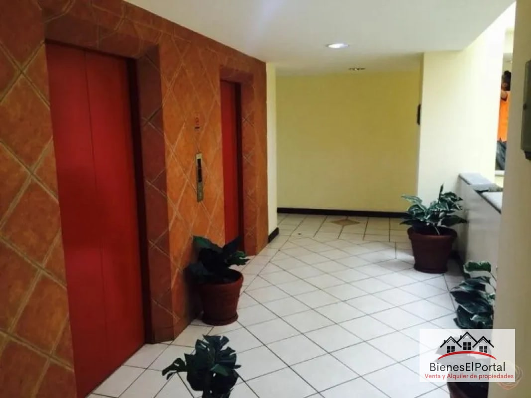 Apartamento en Edificio Santorini Zona 14 - 2