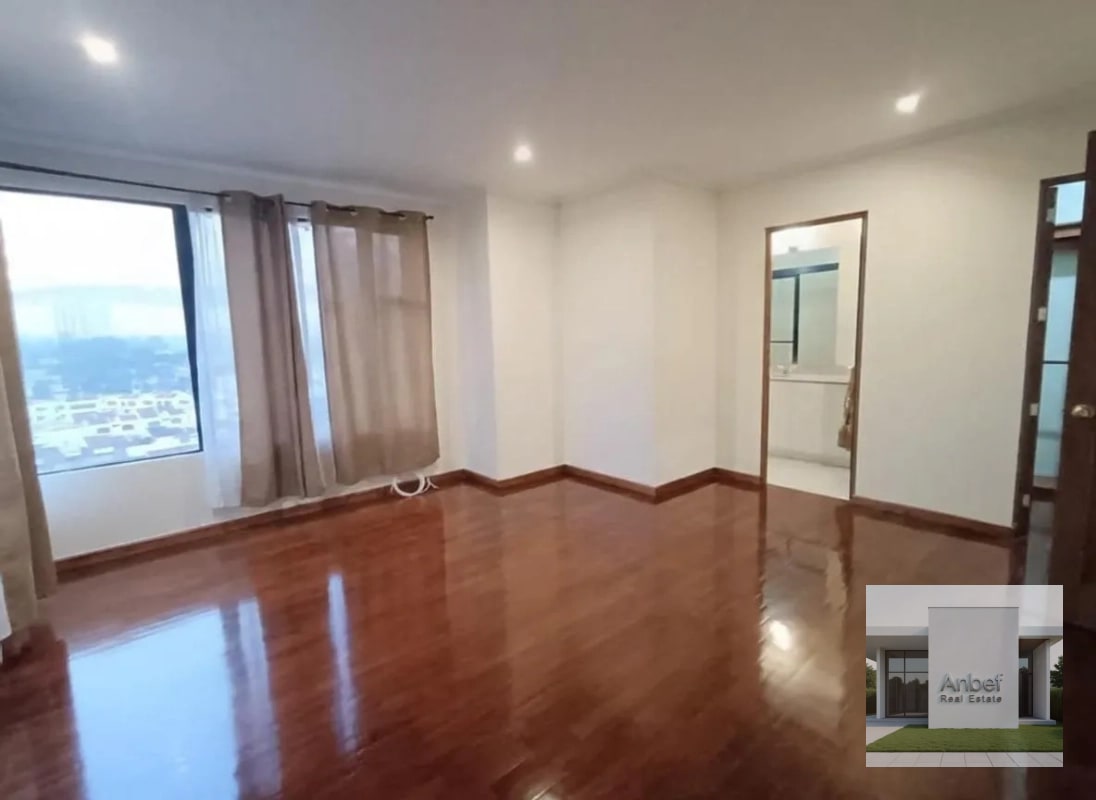 Alquiler Apartamento 2 Dormitorios y Cuarto de servicio en Zona 10 - 7
