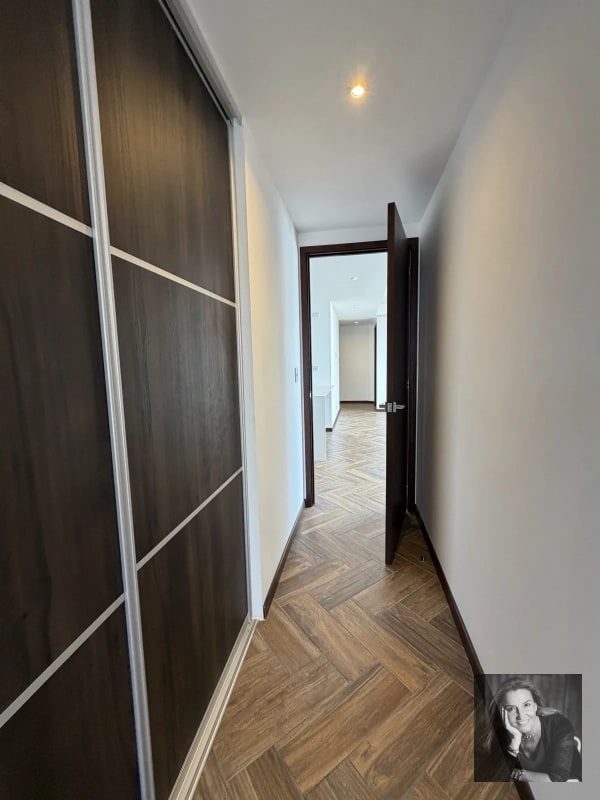 Apartamento en Venta en Edificio Zona 10 | 3 Habitaciones | 130 m² - 12