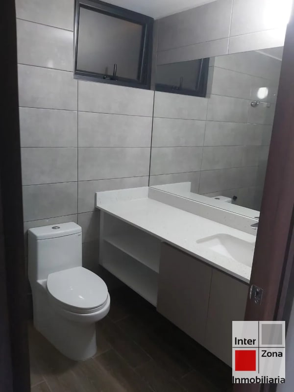 Apartamento en renta. Parque 15, Zona 15 - 8
