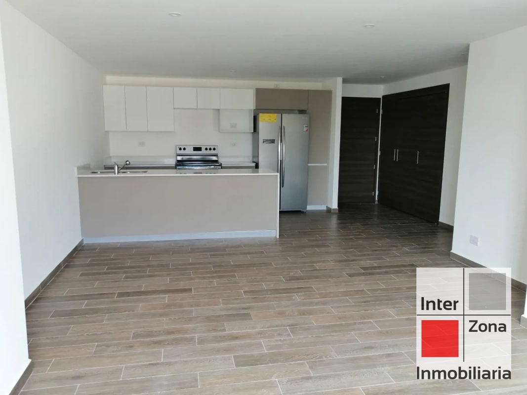 Apartamento en renta. Parque 15, Zona 15 - 6