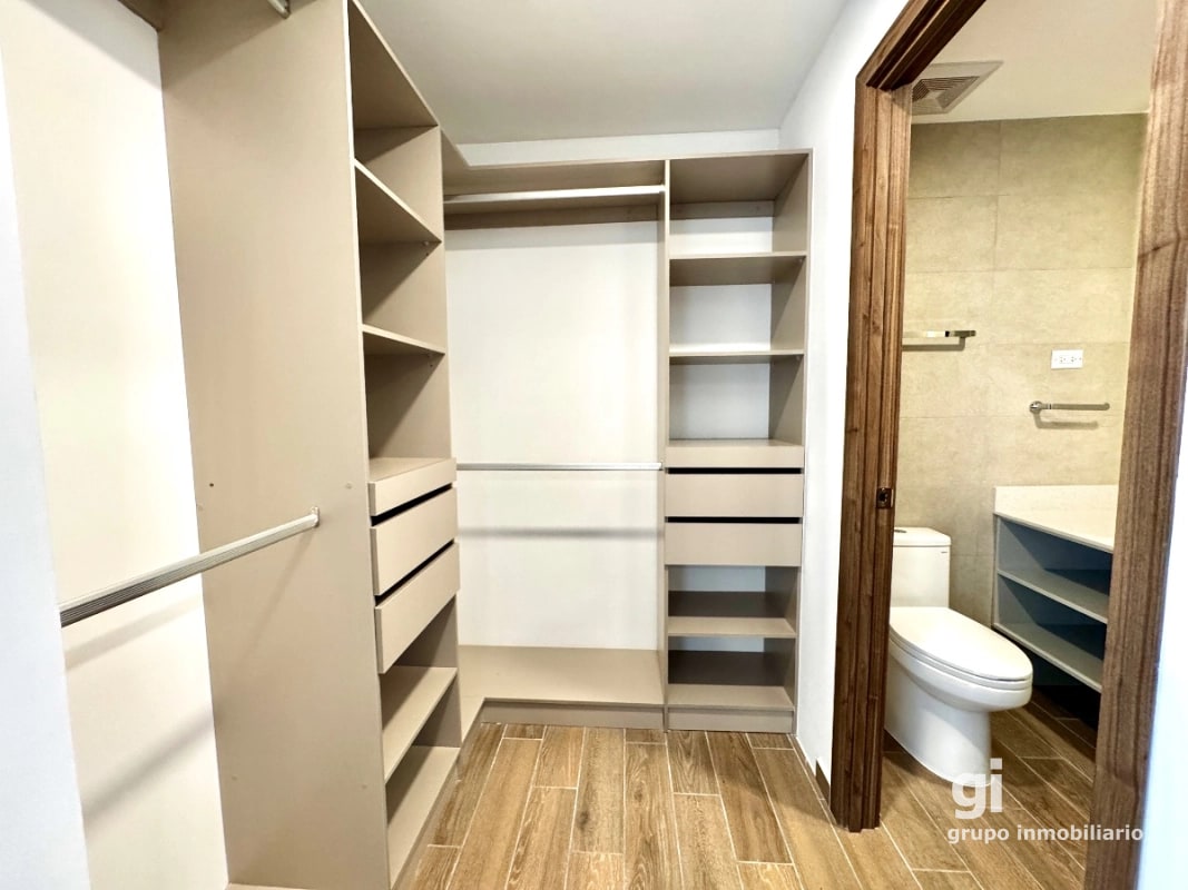 Apartamento de 2 dormitorios en venta en zona 14 - 2