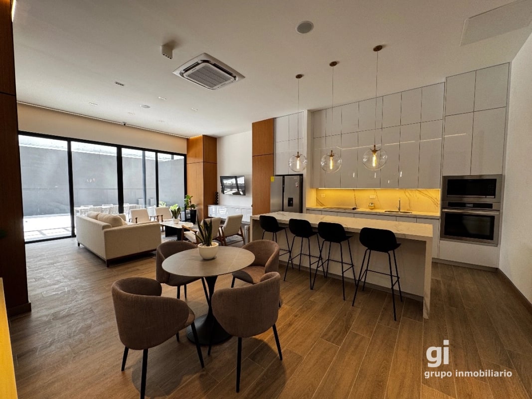 Apartamento de 2 dormitorios en venta en zona 14 - 15