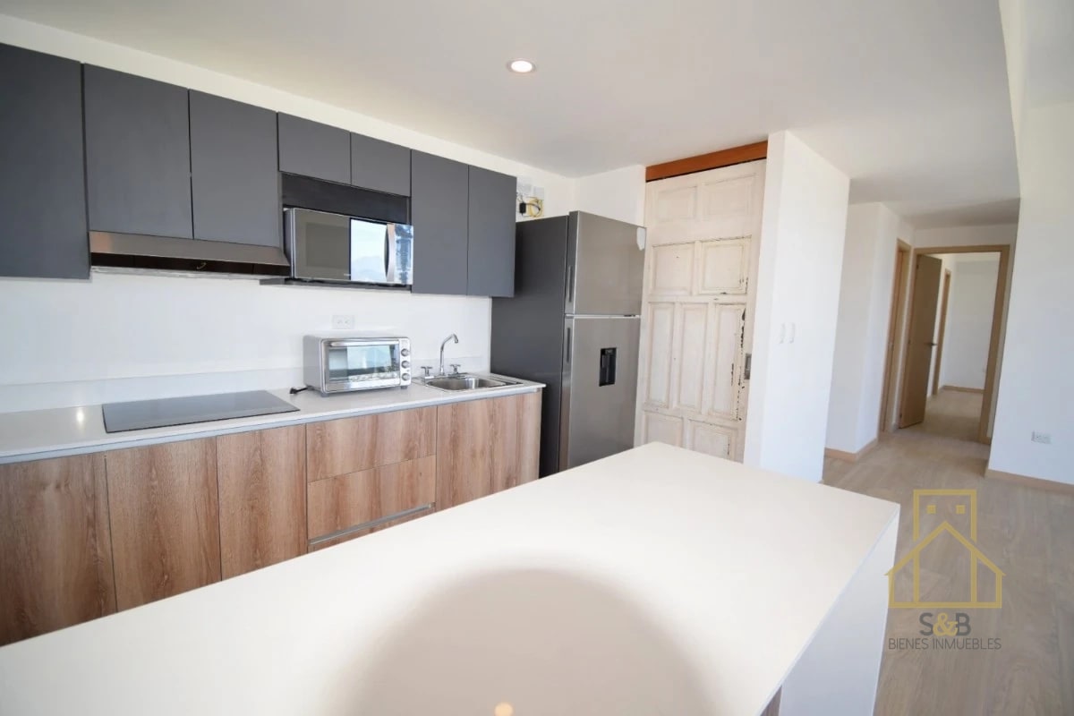 Apartamento en renta, zona 10 - 8
