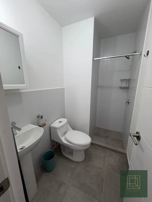 Apartamento tipo estudio en renta zona 4 — Apartamento en Alquiler en Modra, Zona 4, Guatemala, Ciudad — foto 4 de 10
