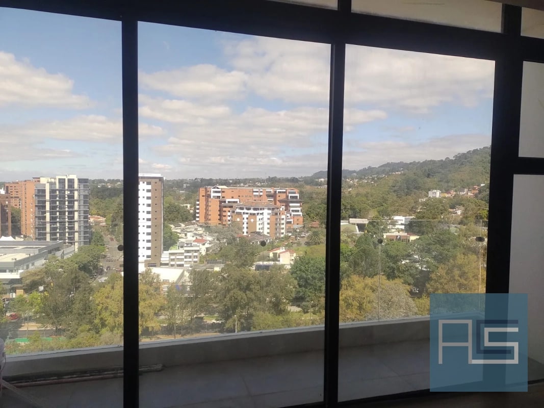 Moderno Apto en nivel alto para estrenar de 3 habitaciones con dorm de servicio en Vista Hermosa II, zona 15 - 12