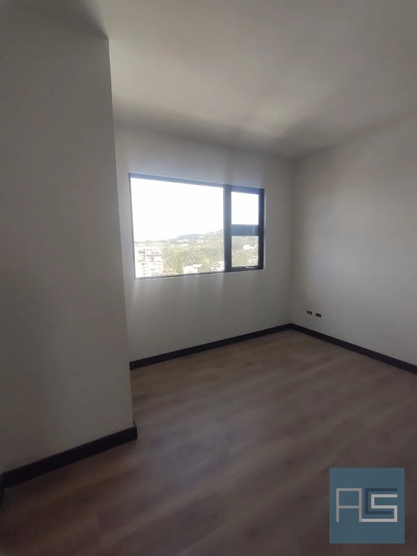 Moderno Apto en nivel alto para estrenar de 3 habitaciones con dorm de servicio en Vista Hermosa II, zona 15 - 10