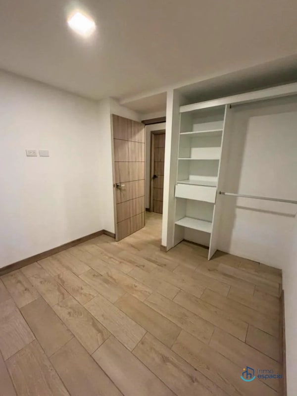 Apartamento en Alquiler – Edificio Armonía, Zona 12 - 8