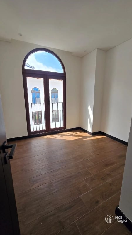 APARTAMENTO LIRIOS IV DE CAYALÁ ZONA 16 - 11
