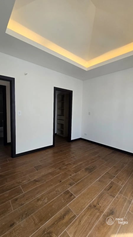 APARTAMENTO LIRIOS IV DE CAYALÁ ZONA 16 - 10