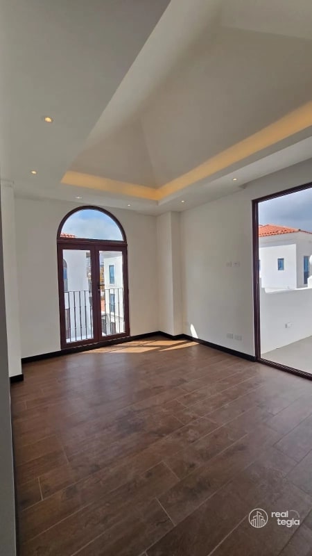 APARTAMENTO LIRIOS IV DE CAYALÁ ZONA 16 - 4