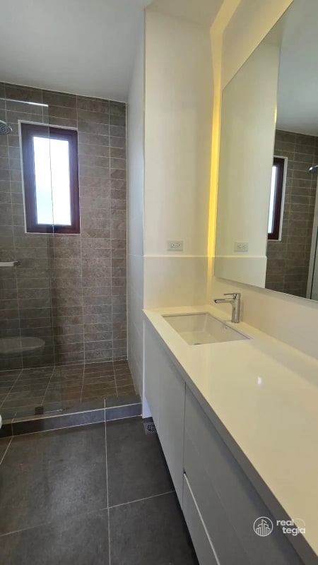 APARTAMENTO LIRIOS IV DE CAYALÁ ZONA 16 - 2