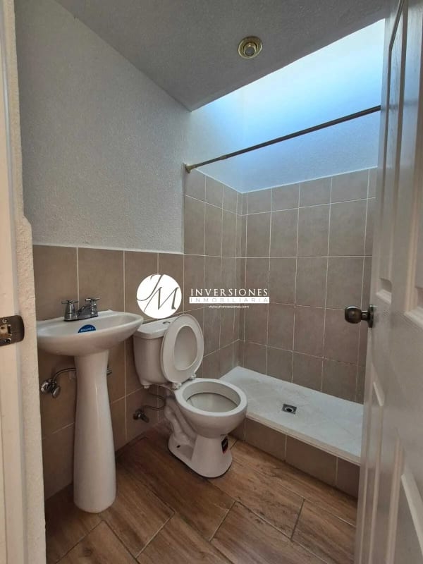 Bonita casa en venta en Altos de San Nicolas — Apartamento en Venta en San José Pinula, Guatemala, Ciudad — foto 4 de 9