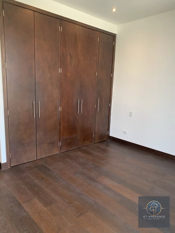 Lindo y amplio apartamento en edificio Echo, zona 14 - 2
