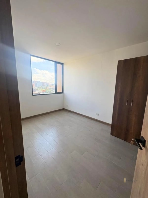 APARTAMENTO EN VENTA – Edificio Providencia, Zona 13 - 7