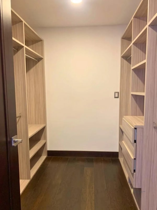 RENTA AMPLIO APARTAMENTO 3 HABITACIONES + SERVICIO– Edificio Bosco, Zona 15 - 6