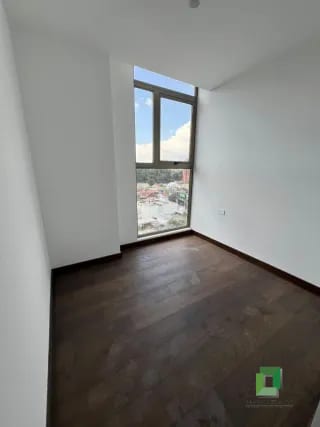 Apartamento en renta zona 10 Atarah — Apartamento en Alquiler en Atarah, Zona 10, Guatemala, Ciudad — miniatura 13 de 17
