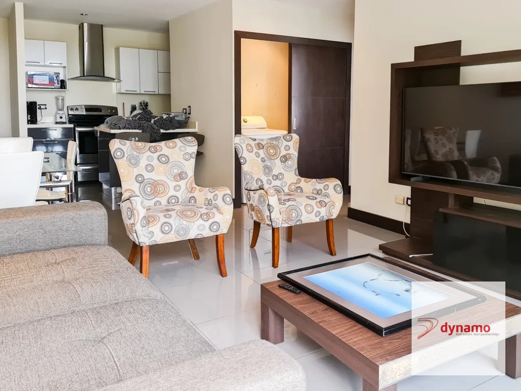 Apartamento amueblado de 2 dormitorios en Renta, Zona 15 - 9