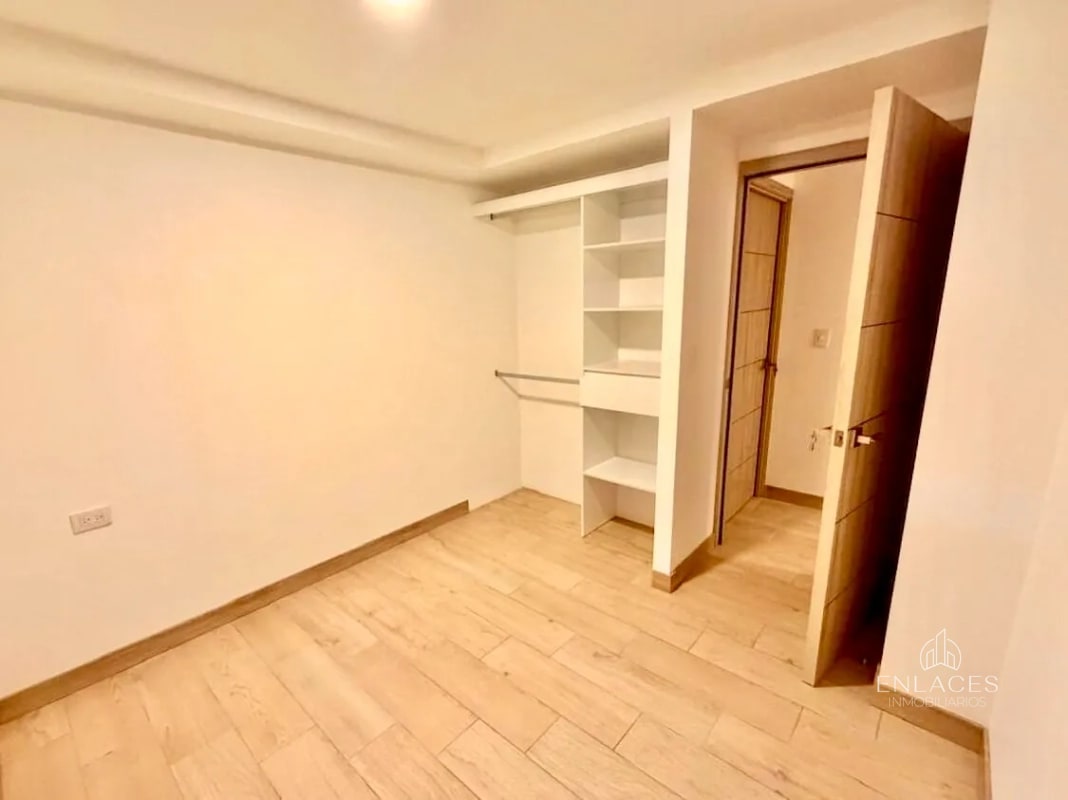 Zona 12 • Apartamento en Renta • Edificio Armonía - 1