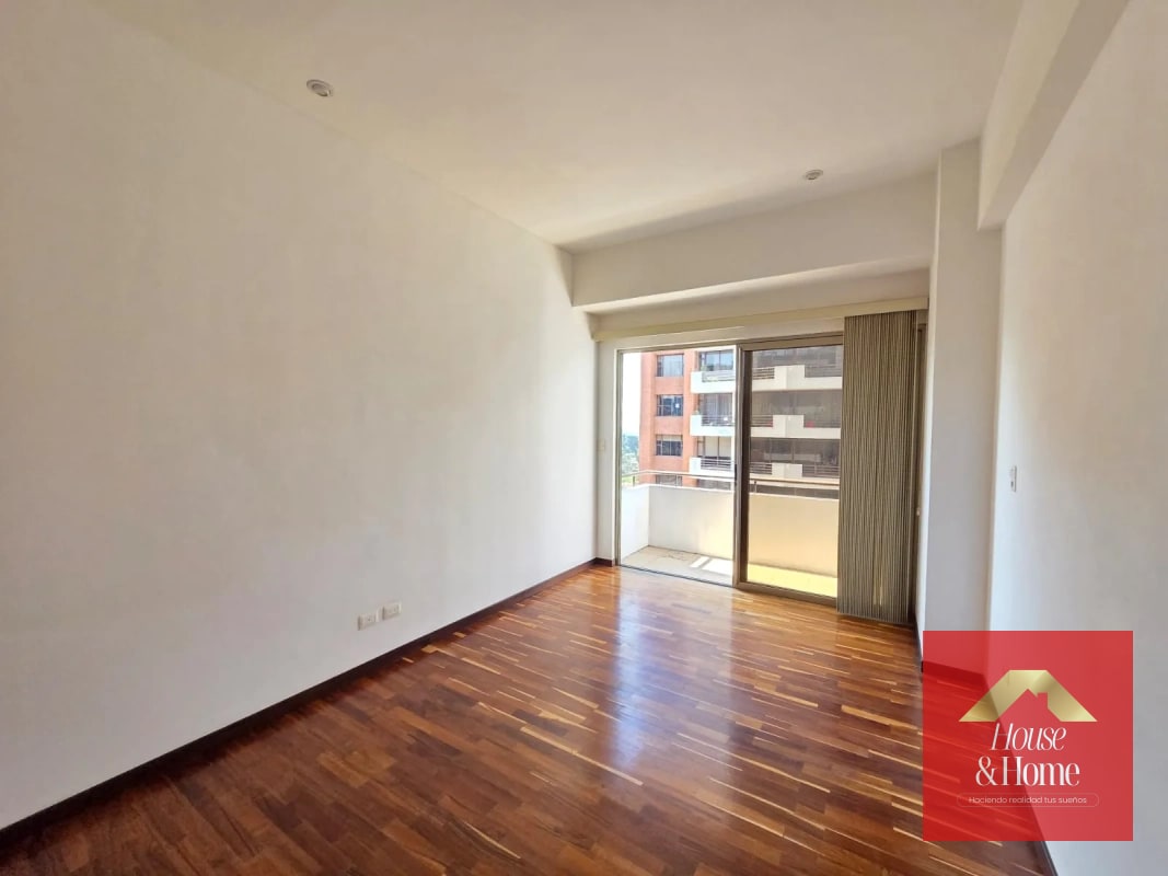 Apartamento en renta zona 14 -Torre Quattro - 11