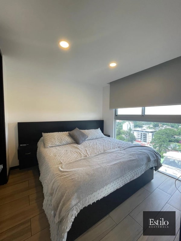 APARTAMENTO SEMI AMUEBLADO ZONA 15 - 2