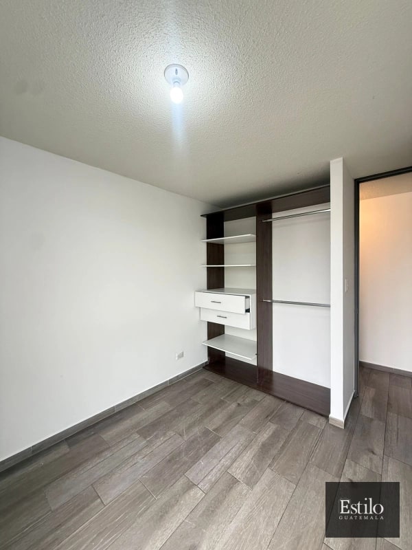 HERMOSO APARTAMENTO CON BALCÓN EN VENTA - 5