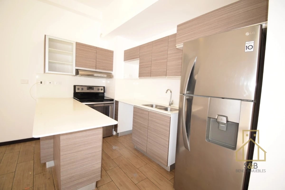 Apartamento con terraza en renta, zona 10 - 5