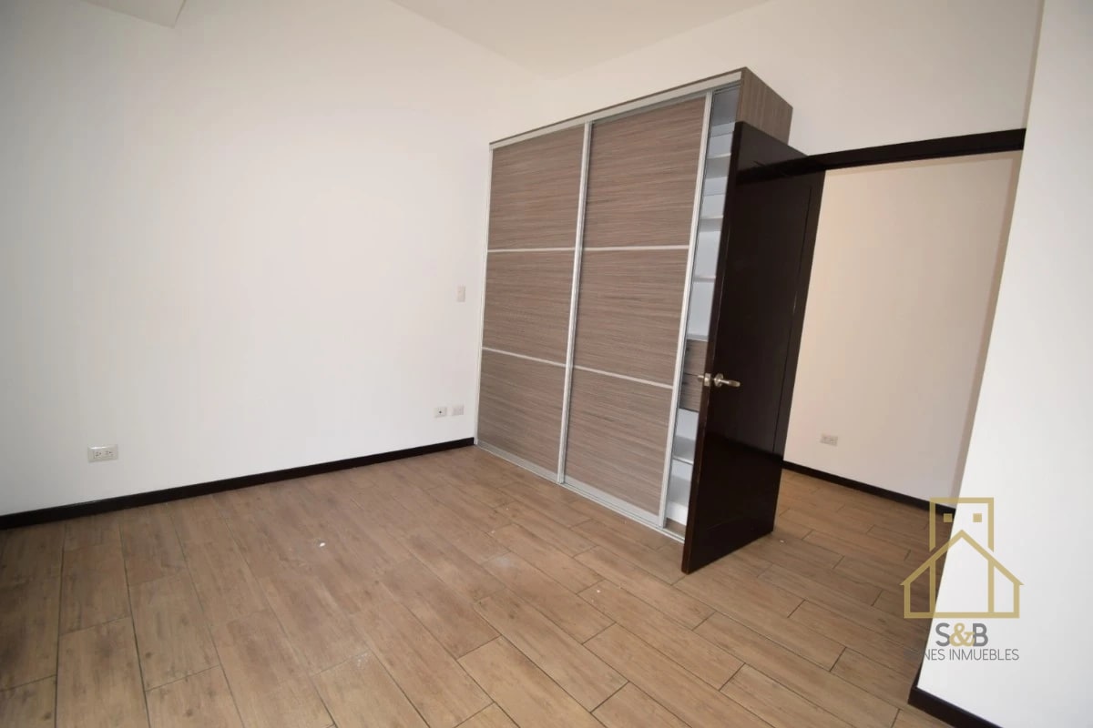 Apartamento con terraza en renta, zona 10 - 2