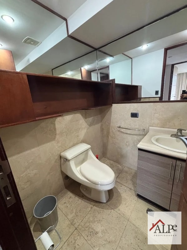 APARTAMENTO AMOBLADO EN VENTA ZONA 13 - 4